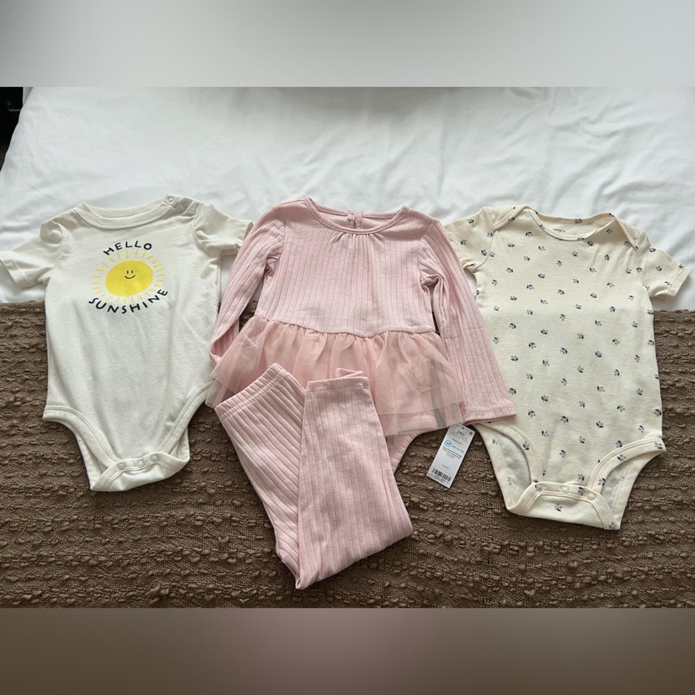 Bundle of 3 Onesie Bodysuits size 24 mo